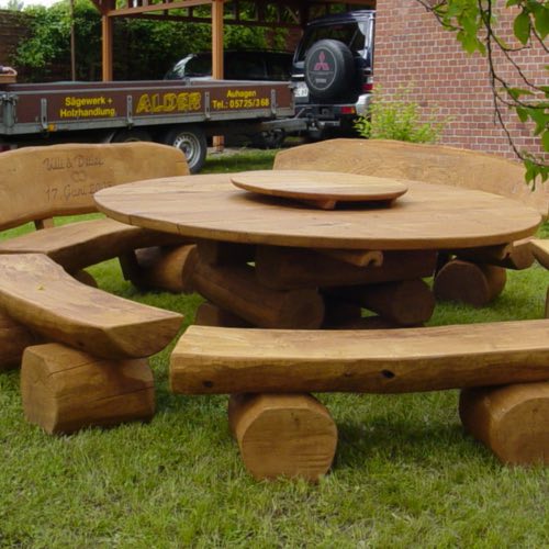 Gartenmöbel aus Eichenholz Tische und Bänke